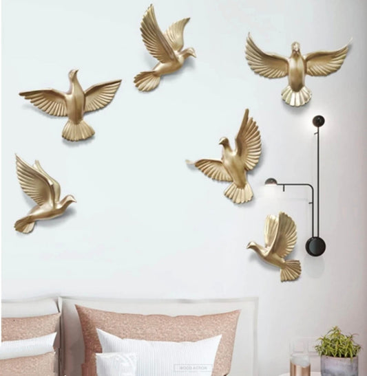 Golden wall hanging birds set