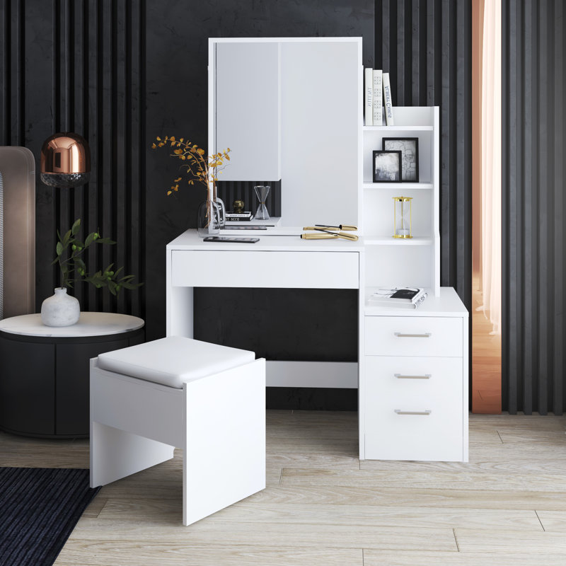 Weiland vanity