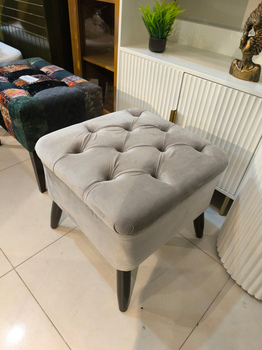 Square ottoman h1